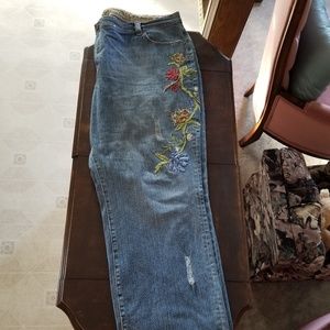 Embroidered Distressed Jeans